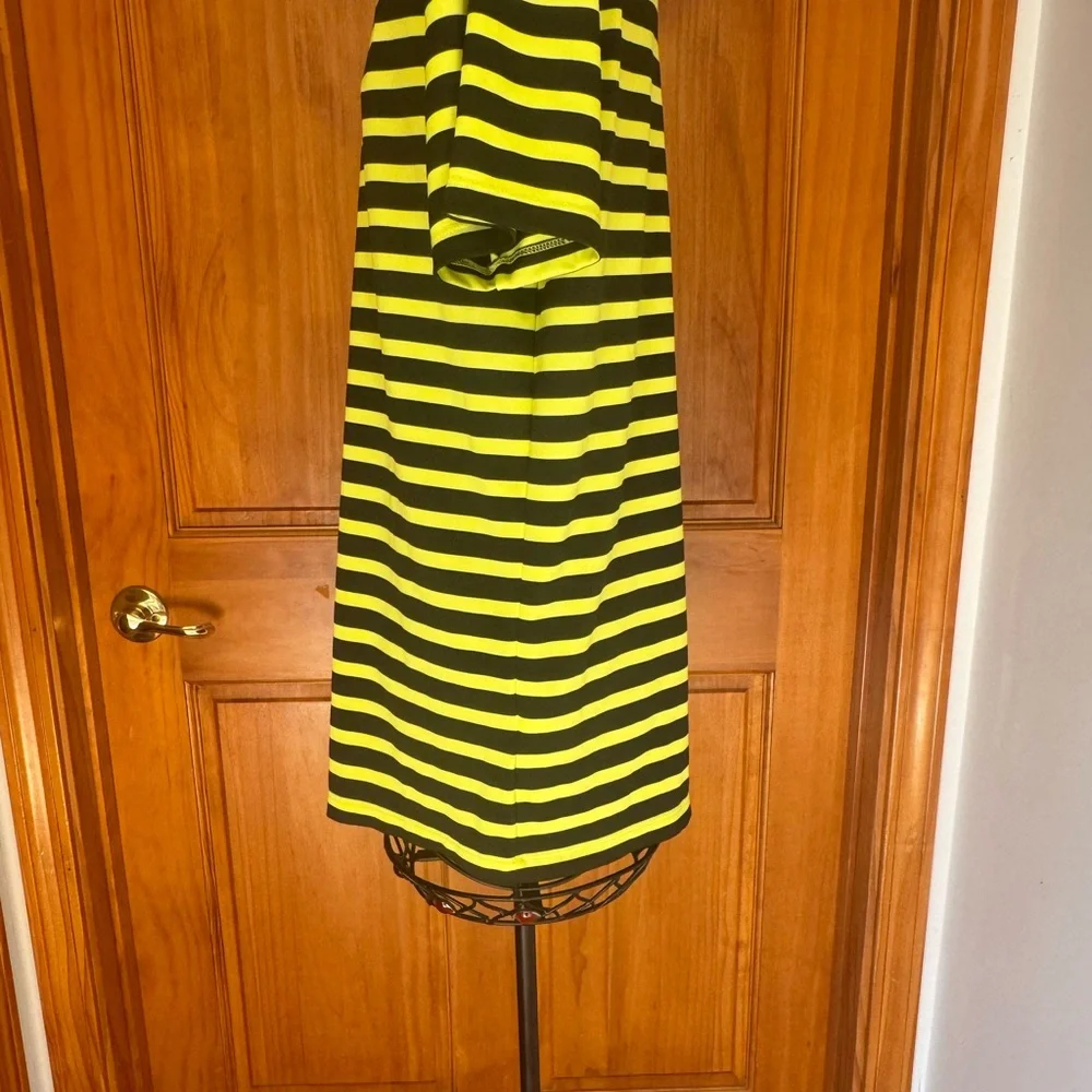 Men's Nike Golf Dri-Fit Short Sleeve Polo, Size Medium, Black & Yellow Striped - Picture 3 of 10